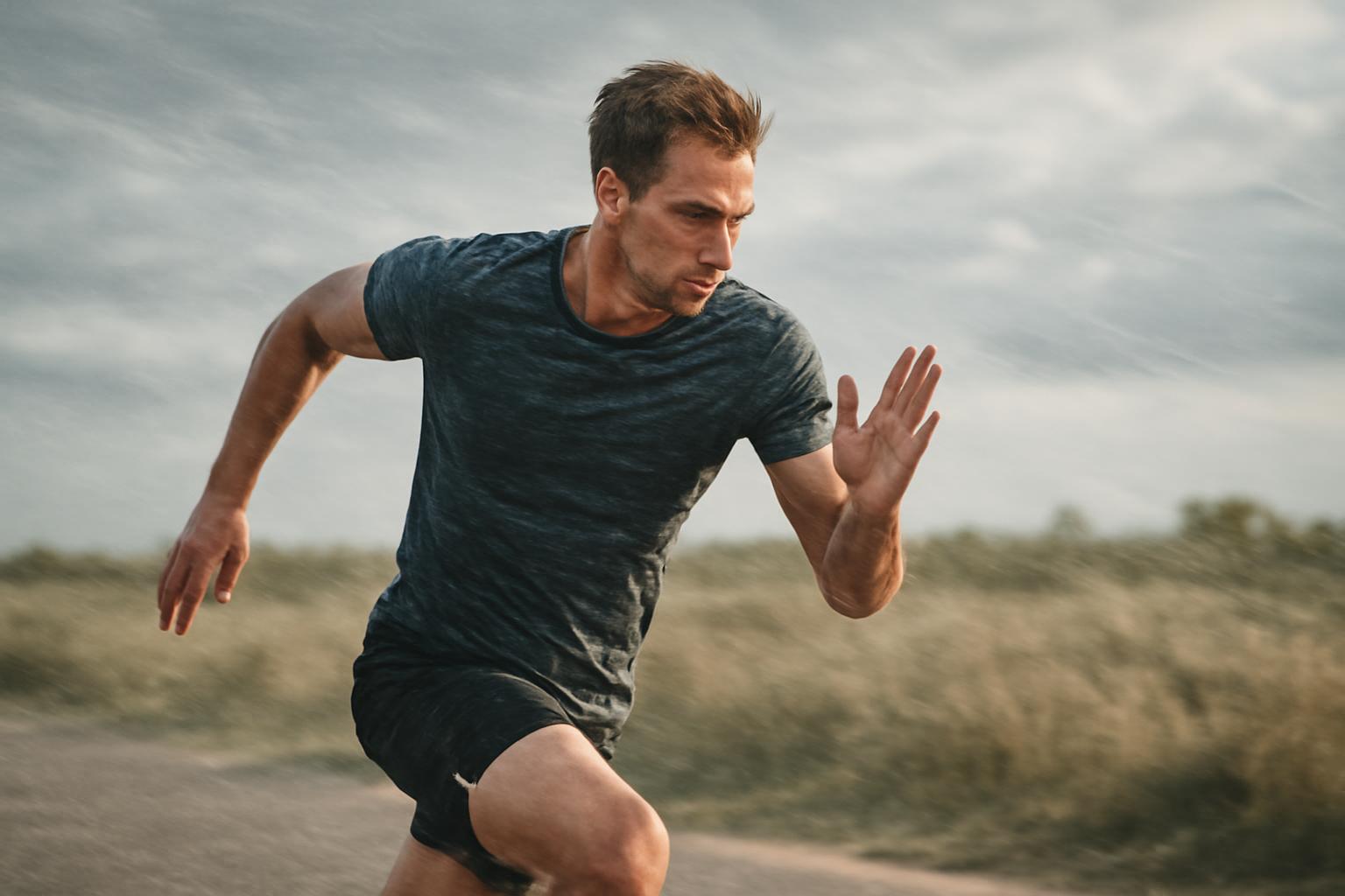 A láthatatlan fal: Miért nehéz szaladni a szélben? (Légellenállás)